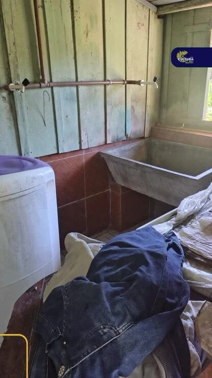Mulher é resgatada em situação análoga à escravidão em Benedito Novo (Foto: Rádio Cidade, Reprodução)