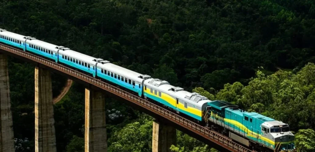 Trem entre Minas Gerais e Espírito Santos inspirou Joinville a solicitar volta de trem de passageiros (foto: Divulgação)