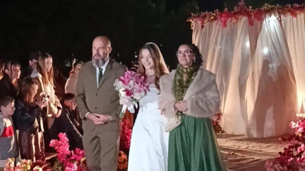 A emoção do casal também foi compartilhada nas redes sociais (Foto: Arquivo Pessoal, Divulgação)
