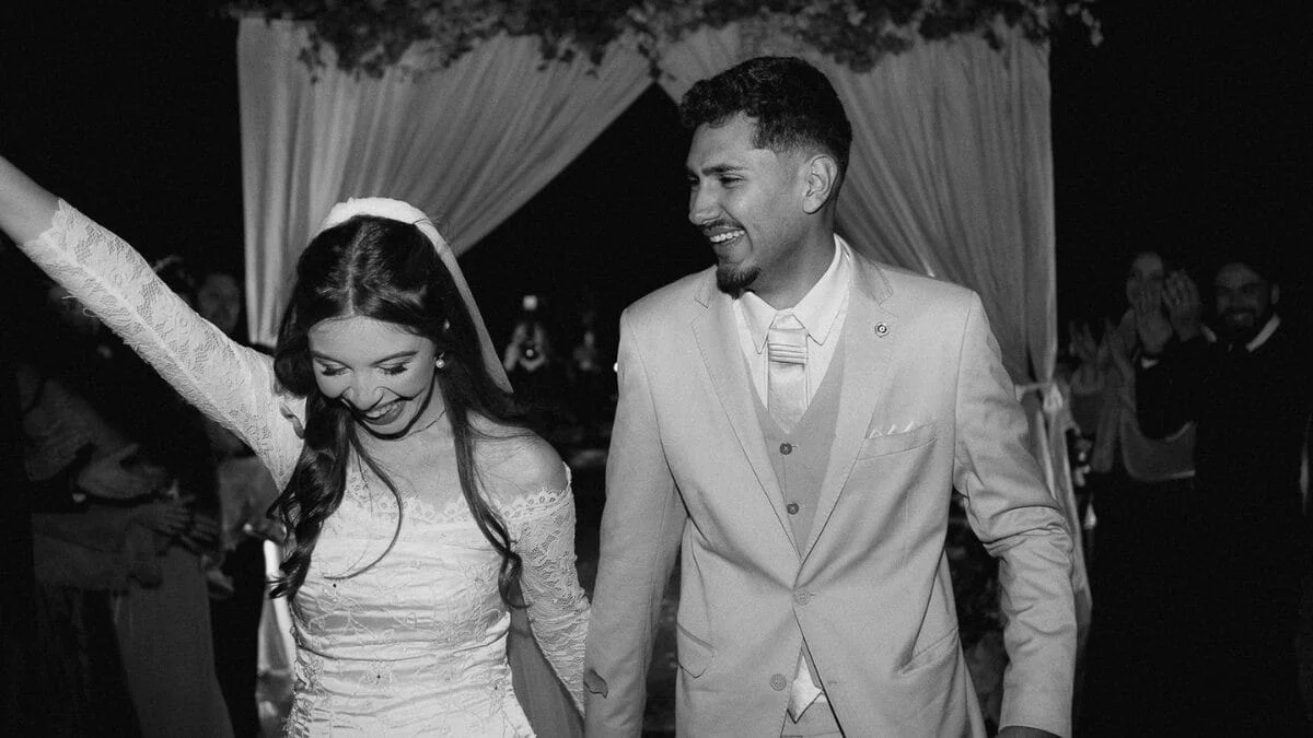 A fotógrafa responsável por registrar o casamento também compartilhou a história nas redes sociais (Foto: Arquivo Pessoal, Divulgação)