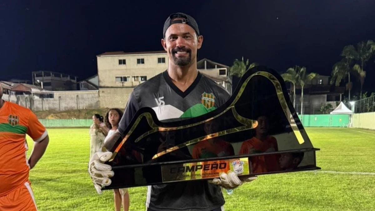 Goleiro Bruno está com 41 anos