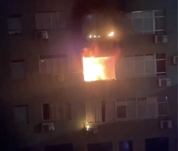 Morador registra momento de incêndio em hotel (Foto: Reprodução/Redes Sociais)