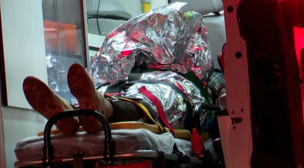 Mulher de 71 anos foi resgatada em ribanceira de 200 metros em Gaspar (SC) — Foto: Polícia Civil/ Divulgação