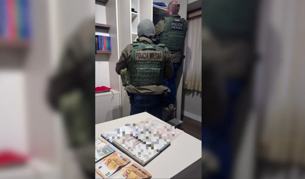 Ordens judiciais têm como alvos endereços ligados aos investigados (Fotos: MPSC)