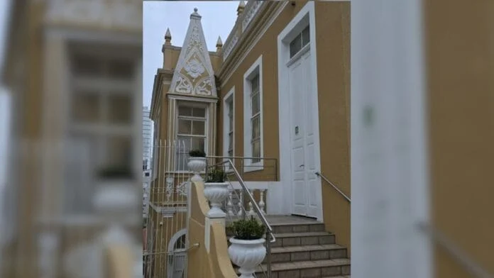 Imóvel mantém arquitetura preservada (Foto: Reprodução, Redes sociais)